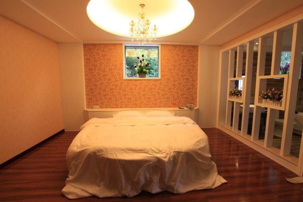 Yangshuo Hua Xiang Man Ting West Street Hotel Dış mekan fotoğraf